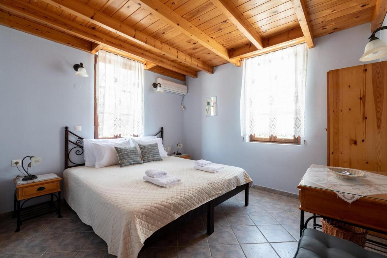 Villa Leleka Chalki Town Exterior photo